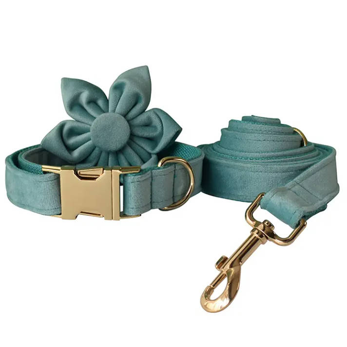 Customized Metal Buckle Velvet Dog Collar